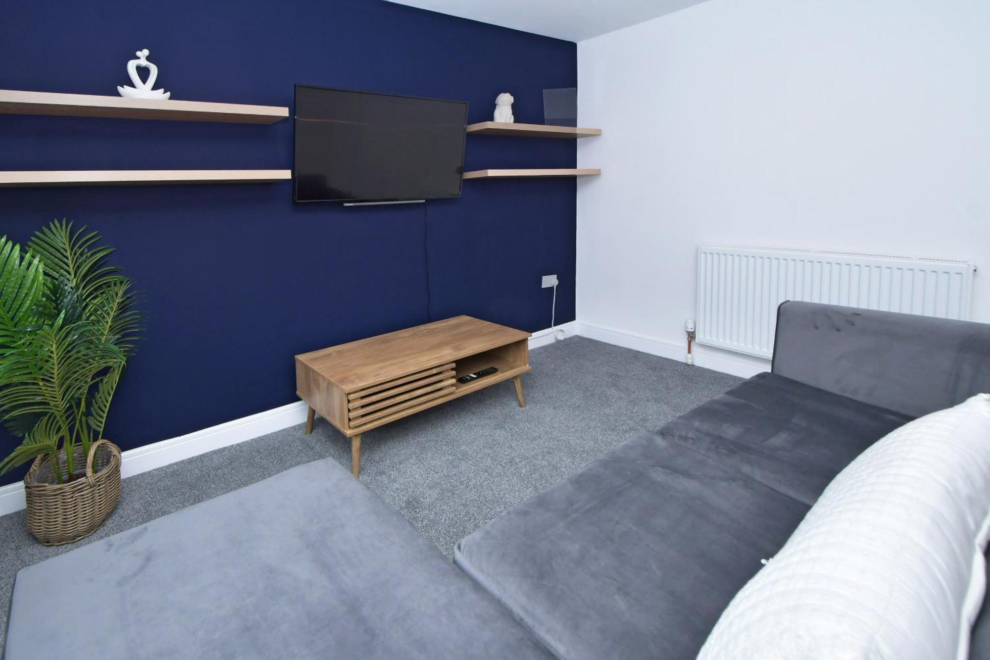 Sapphire Apartments By Yourstays - Luxury 2 Bedroom Apartments In Crewe Exterior photo